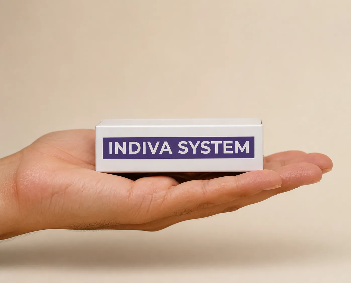 INDIVA SYSTEM EU — Verpackung in der Hand