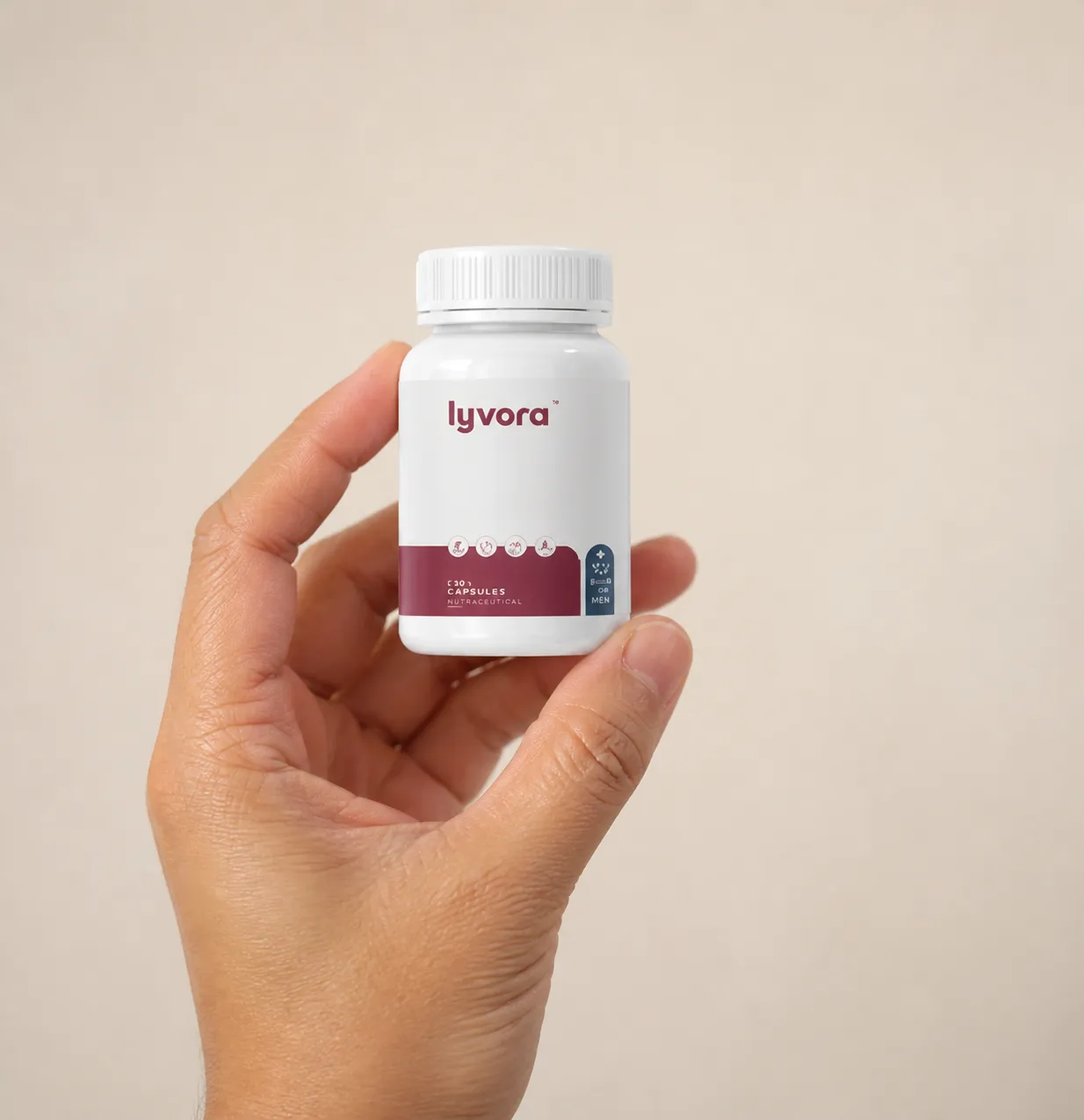 Lyvora HHCTC — Verpackung in der Hand