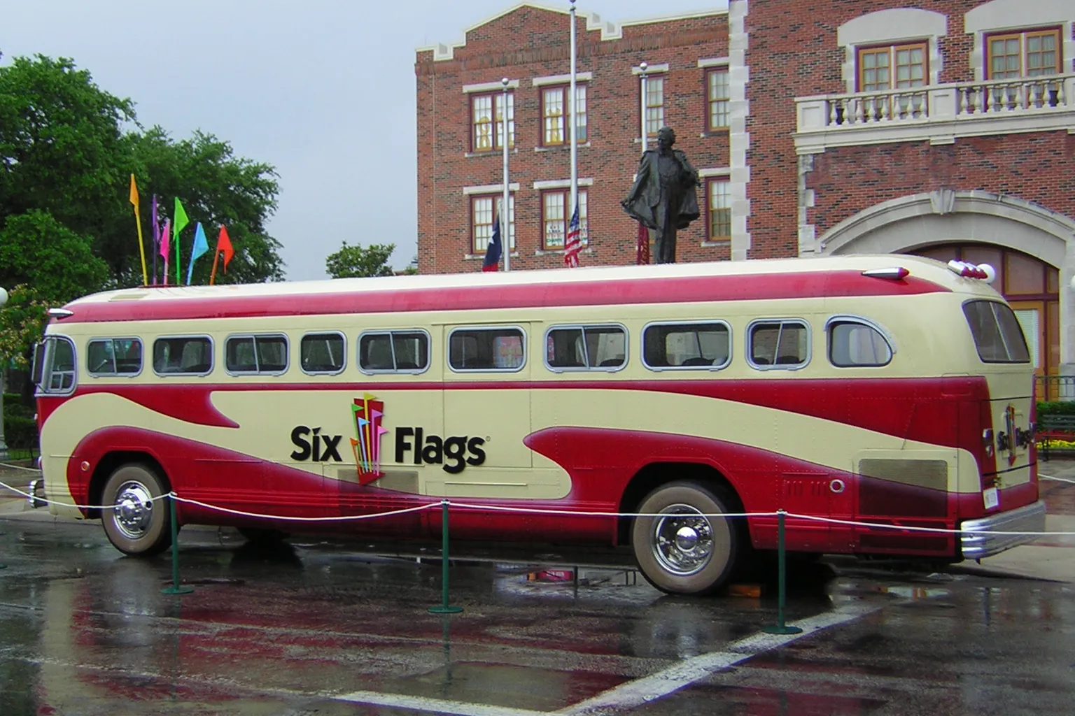 Tickets kaufen Six Flags Over Texas: Fehler im Belastungsplan