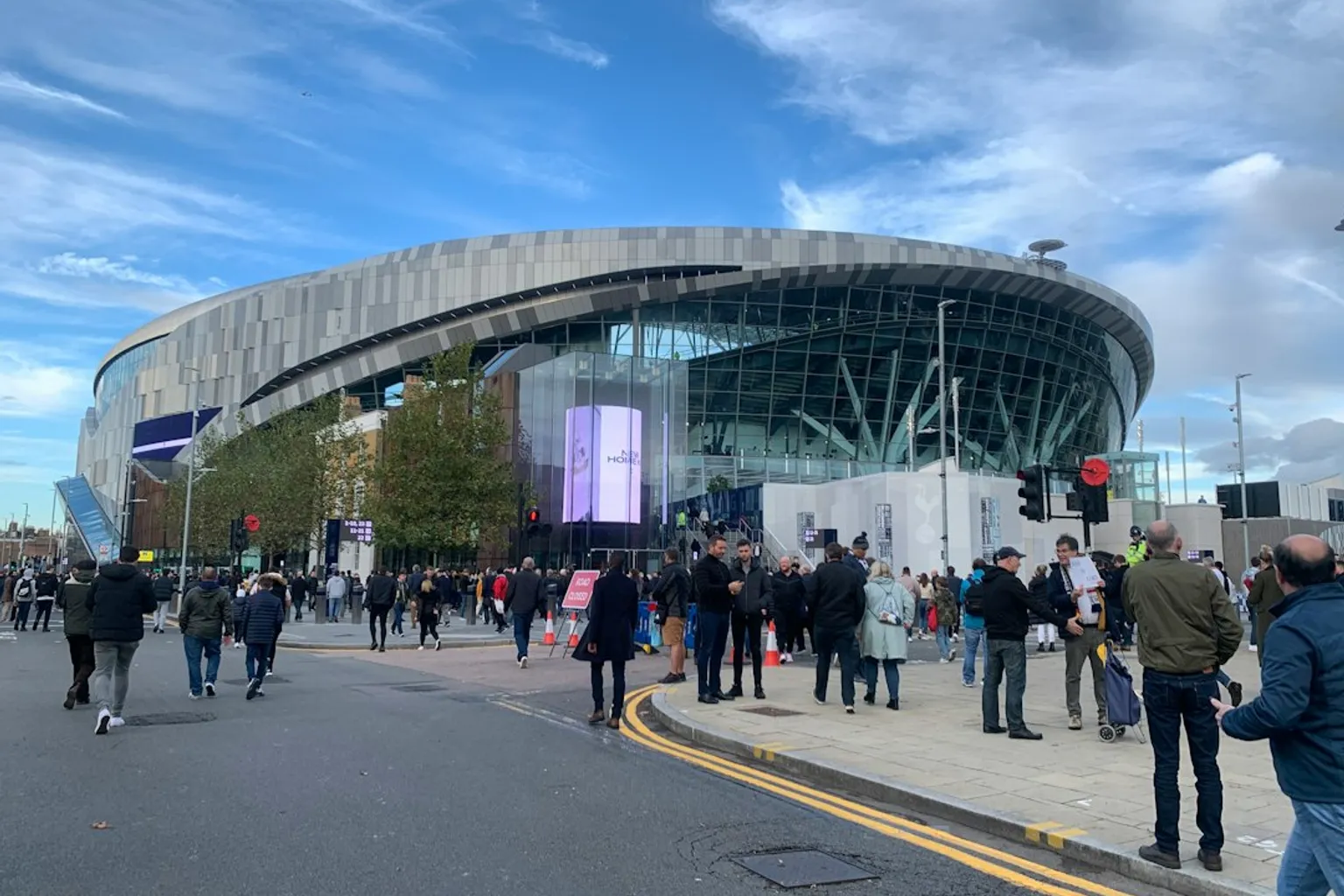 Tottenham Hotspur Stadium: Sicher Tickets kaufen und planen